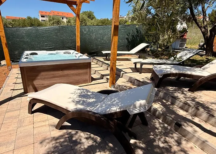 아파트 Mobile Olive Tree *