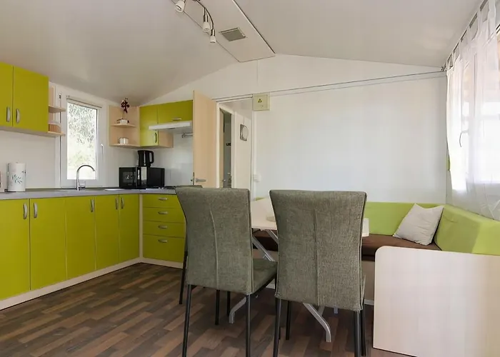 Mobile Olive Tree アパート