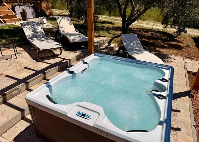 Mobile Olive Tree * Pakoštane